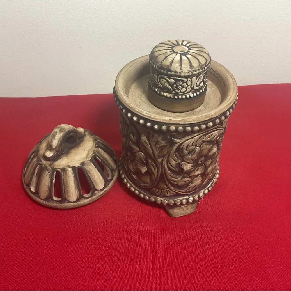 Greenleaf Ceramic Fragrance Diffuser Potpourri Holder Bohemian Floral Decor 7.5”